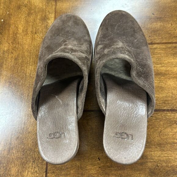 UGG Brown Abie Clogs 8 - Picture 4 of 6